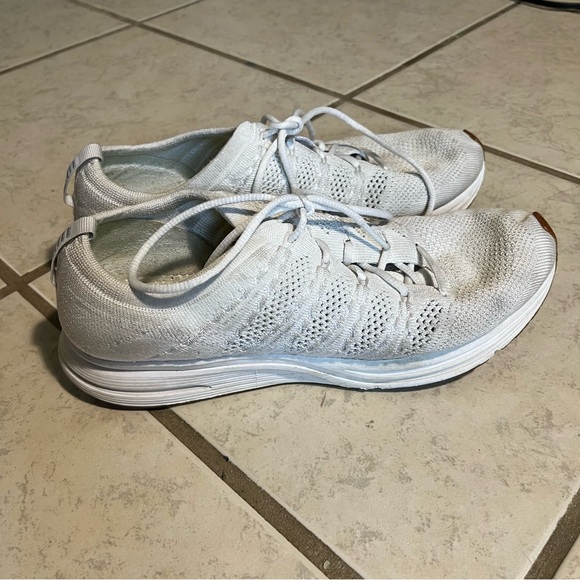 Nike flyknit racer running shoes - Picture 1 of 4
